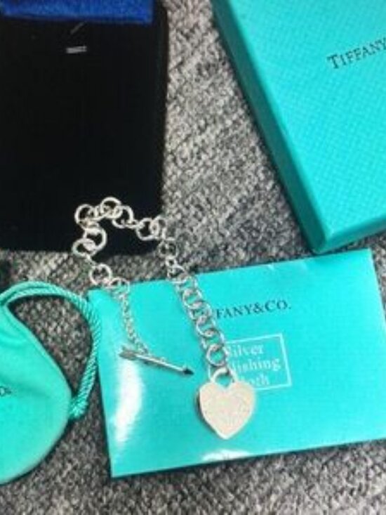 Tiffany & Co. Silver Heart Bracelet - Picture 5 of 7